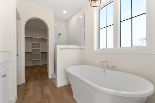 39 Williams Avenue, Olds, AB - Indoor Photo Showing Bathroom