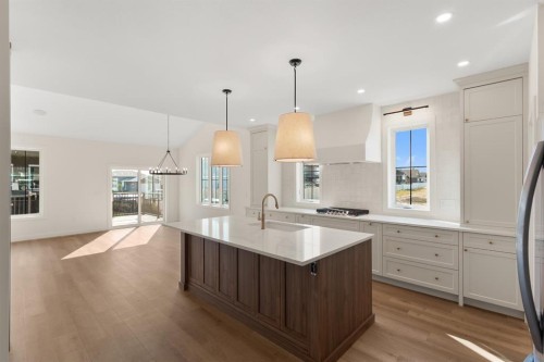 39 Williams Avenue, Olds, AB - Indoor Photo Showing Kitchen With Upgraded Kitchen