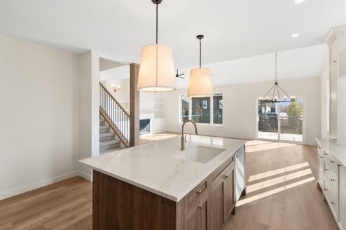 39 Williams Avenue, Olds, AB - Indoor Photo Showing Kitchen With Upgraded Kitchen