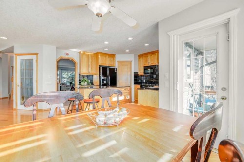 7 Chapala Terrace Se, Calgary, AB - Indoor Photo Showing Dining Room