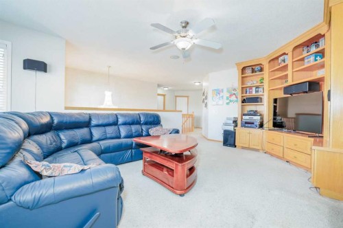 7 Chapala Terrace Se, Calgary, AB - Indoor Photo Showing Living Room