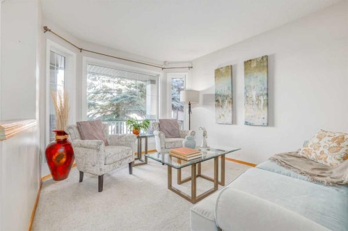 7 Chapala Terrace Se, Calgary, AB - Indoor Photo Showing Living Room