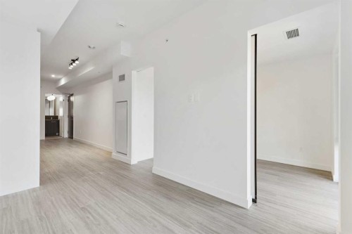 1103-730 2 Avenue Sw, Calgary, AB - Indoor Photo Showing Other Room