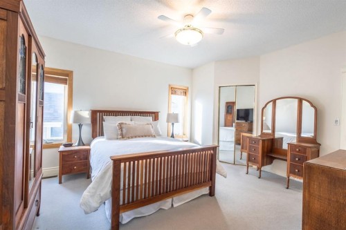456 Hawkland Place Nw, Calgary, AB - Indoor Photo Showing Bedroom