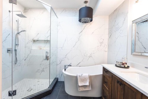 456 Hawkland Place Nw, Calgary, AB - Indoor Photo Showing Bathroom