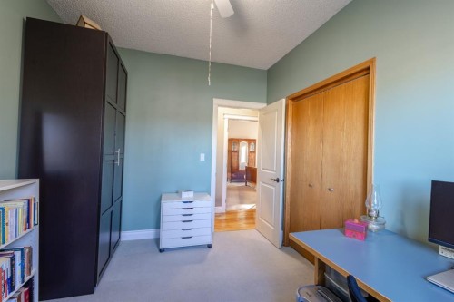 456 Hawkland Place Nw, Calgary, AB - Indoor