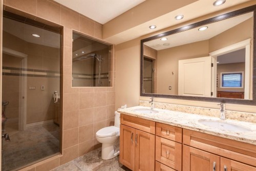 456 Hawkland Place Nw, Calgary, AB - Indoor Photo Showing Bathroom