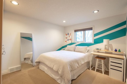 456 Hawkland Place Nw, Calgary, AB - Indoor Photo Showing Bedroom