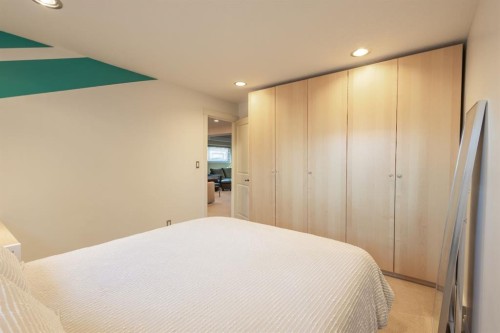 456 Hawkland Place Nw, Calgary, AB - Indoor Photo Showing Bedroom