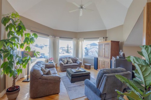 456 Hawkland Place Nw, Calgary, AB - Indoor Photo Showing Living Room
