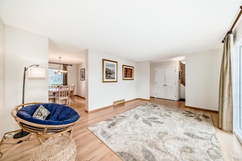 3707 37 Street Nw, Calgary, AB - Indoor Photo Showing Living Room