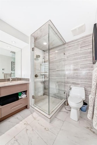 3707 37 Street Nw, Calgary, AB - Indoor Photo Showing Bedroom