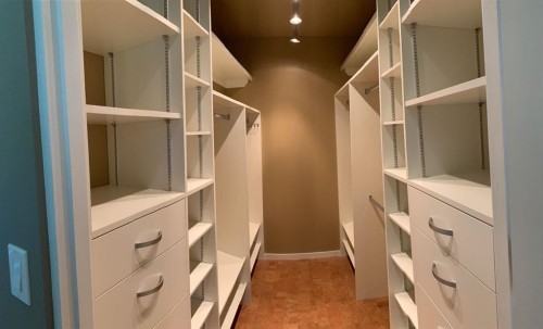 3707 37 Street Nw, Calgary, AB - Indoor Photo Showing Bedroom