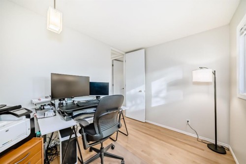 3707 37 Street Nw, Calgary, AB - Indoor With Storage