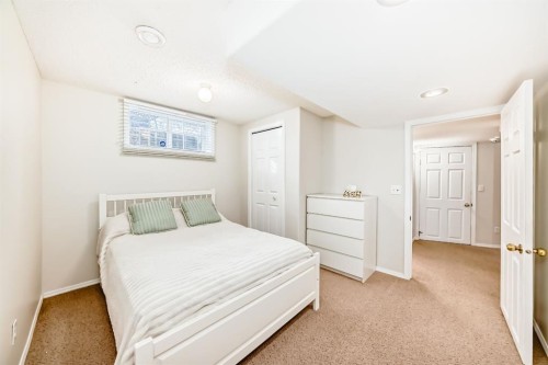 3707 37 Street Nw, Calgary, AB - Indoor Photo Showing Office