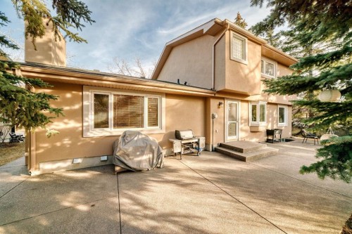 3707 37 Street Nw, Calgary, AB - Indoor