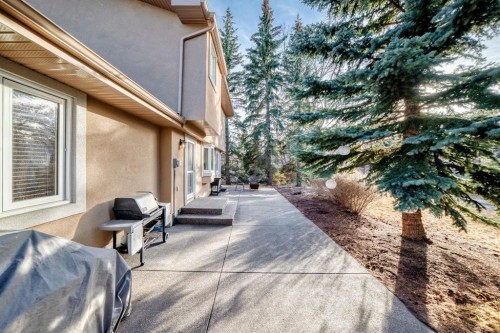 3707 37 Street Nw, Calgary, AB - Indoor Photo Showing Bedroom