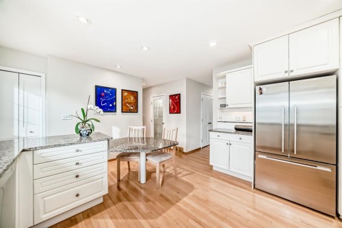 3707 37 Street Nw, Calgary, AB - Indoor Photo Showing Kitchen