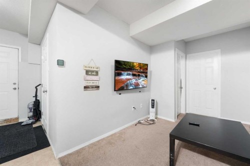 127 Tarawood Road Ne, Calgary, AB - Indoor Photo Showing Other Room