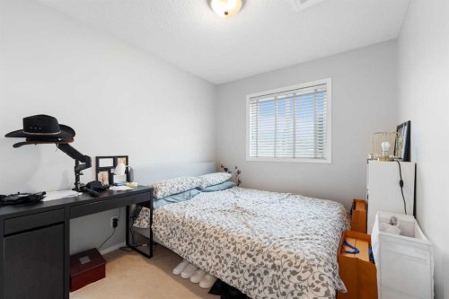 127 Tarawood Road Ne, Calgary, AB - Indoor Photo Showing Bedroom