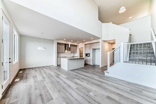 67 Bartlett Crescent Se, Calgary, AB - Indoor Photo Showing Kitchen