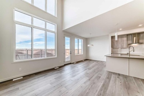 67 Bartlett Crescent Se, Calgary, AB - Indoor Photo Showing Other Room