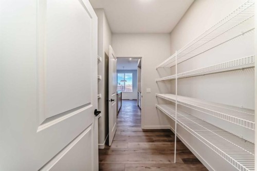67 Bartlett Crescent Se, Calgary, AB - Indoor