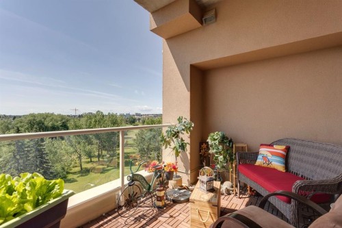3608-24 Hemlock Crescent Sw, Calgary, AB - Outdoor With Balcony With Exterior