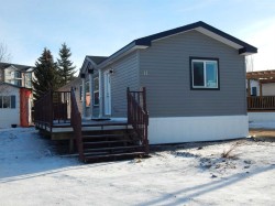 #11-5210 65 Avenue  Olds, AB T4H 1W7