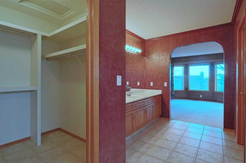 111 Schubert Place Nw, Calgary, AB - Indoor