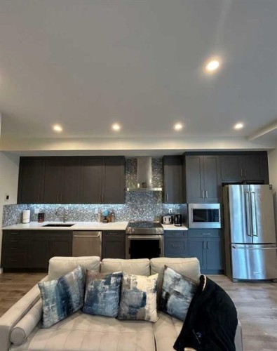 2115-200 Seton Circle Se, Calgary, AB - Indoor Photo Showing Kitchen With Upgraded Kitchen