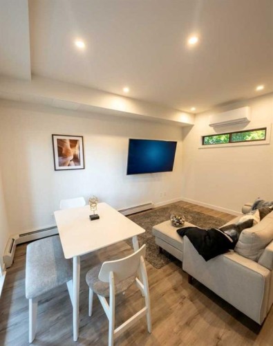 2115-200 Seton Circle Se, Calgary, AB - Indoor