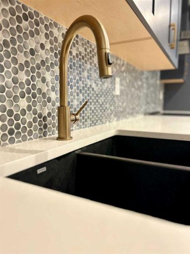 2115-200 Seton Circle Se, Calgary, AB - Indoor Photo Showing Kitchen