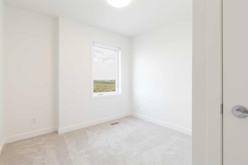 409-8535 19 Avenue Se, Calgary, AB - Indoor Photo Showing Other Room