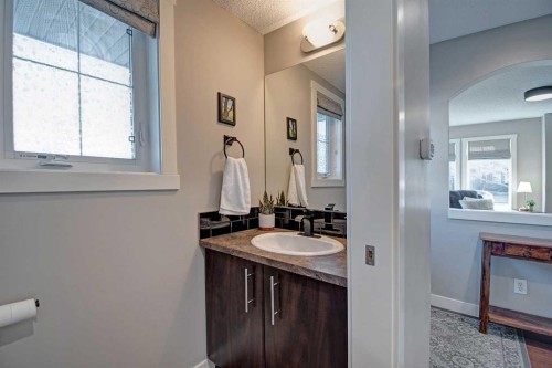 1606-2445 Kingsland Road Se, Airdrie, AB - Indoor Photo Showing Bathroom