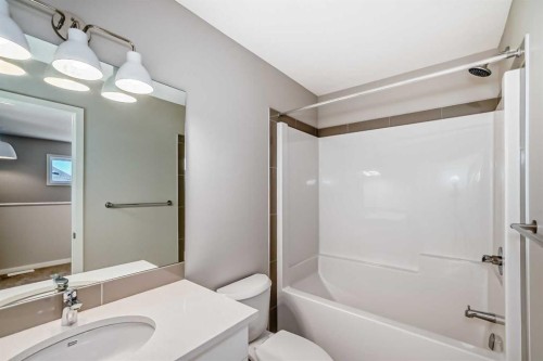 77 Mercado Landing Se, Calgary, AB - Indoor Photo Showing Bathroom