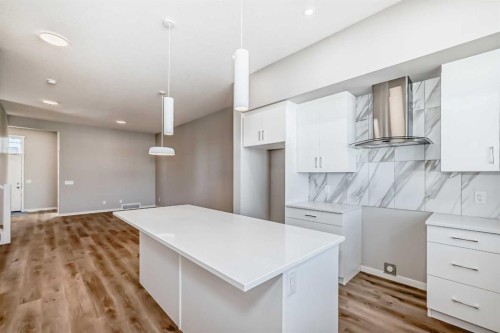 77 Mercado Landing Se, Calgary, AB - Indoor Photo Showing Kitchen