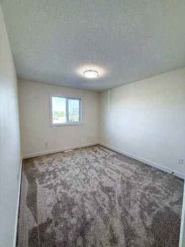 1207 Westview Drive, Bowden, AB - Indoor Photo Showing Other Room