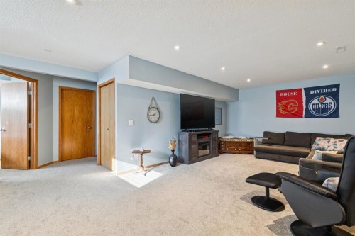 2841 Coopers Manor Sw, Airdrie, AB - Indoor