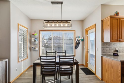 2841 Coopers Manor Sw, Airdrie, AB - Indoor Photo Showing Dining Room