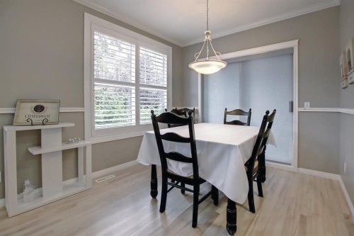 92 Prestwick Gardens Se, Calgary, AB - Indoor Photo Showing Dining Room