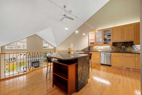 702 Patterson View Sw, Calgary, AB - Indoor Photo Showing Kitchen