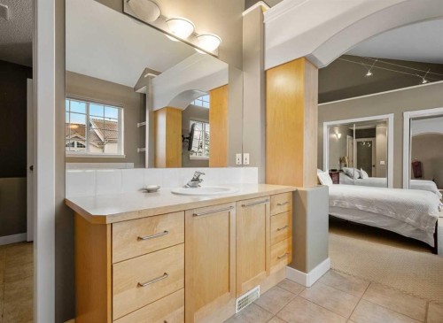 702 Patterson View Sw, Calgary, AB - Indoor Photo Showing Bathroom