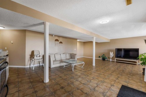 732 1 Avenue, Irricana, AB - Indoor