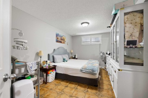 732 1 Avenue, Irricana, AB - Indoor Photo Showing Bedroom