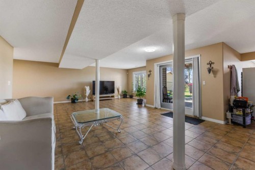 732 1 Avenue, Irricana, AB - Indoor