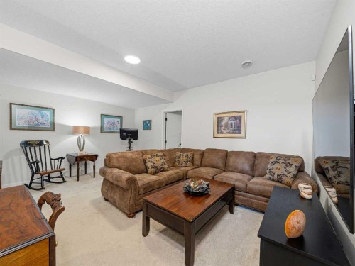 111 Haskayne Drive Nw, Calgary, AB - Indoor Photo Showing Living Room