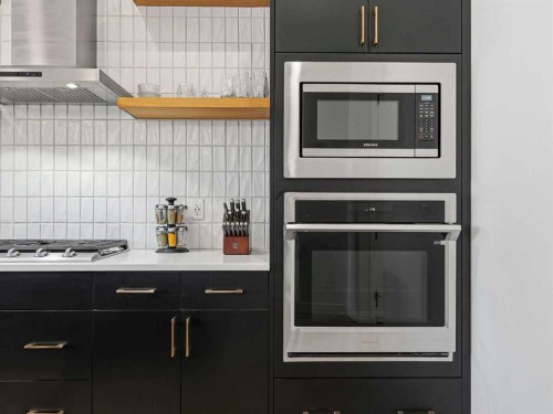 111 Haskayne Drive Nw, Calgary, AB - Indoor Photo Showing Kitchen