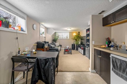 712 4A Street Nw, Calgary, AB 