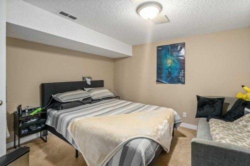 712 4A Street Nw, Calgary, AB 